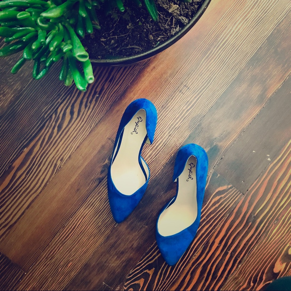 BRIGHT BLUE 💙 d’orsay pumps w/ 2.75in Heel